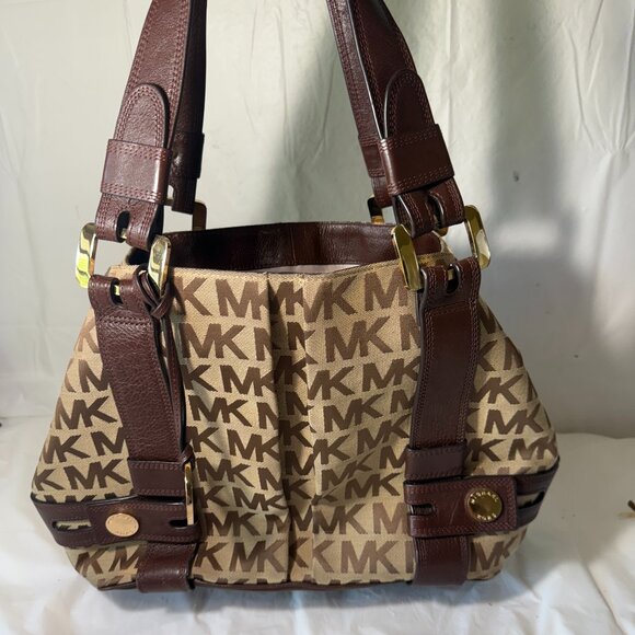 Michael Kors MICHAEL Authentic Harness Grab Bag Style 35F3GHNT3J - Picture 2 of 16